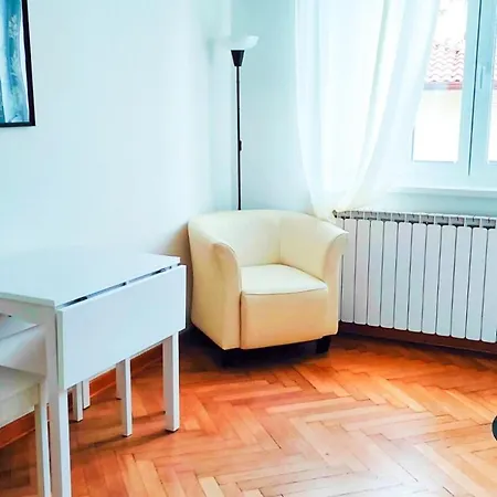 Apartment Galleria 16 *
